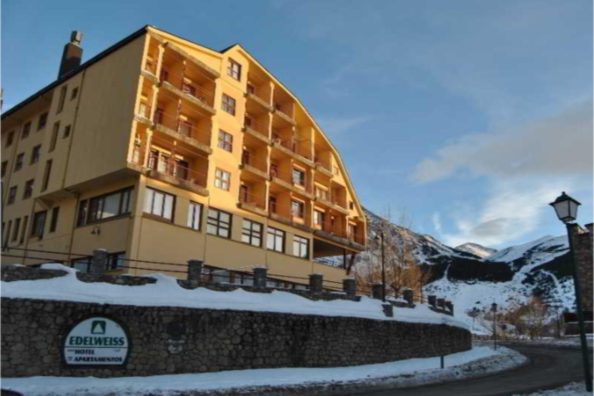 Hotel Sno Edelweiss Серлер Екстер'єр фото